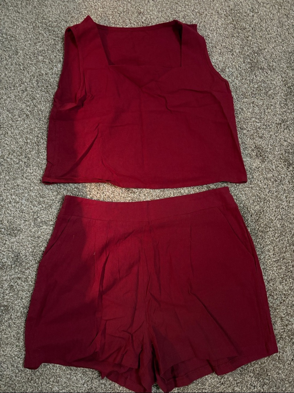Two-Piece Sleeveless Crop Top and High-Waist Shorts Set - Deep Red